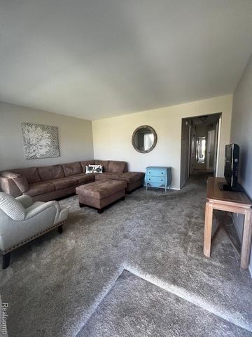 5918 N Lafayette Avenue, Dearborn Heights, MI 48127