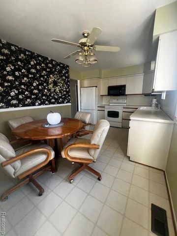 5918 N Lafayette Avenue, Dearborn Heights, MI 48127