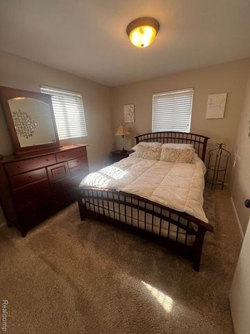 5918 N Lafayette Avenue, Dearborn Heights, MI 48127