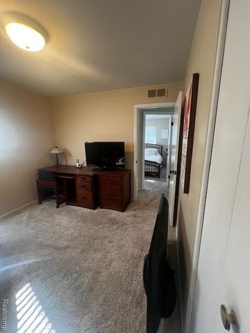 5918 N Lafayette Avenue, Dearborn Heights, MI 48127