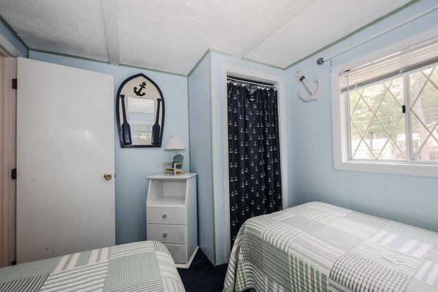 24 Shangri La Drive, Moultonborough, NH 03254