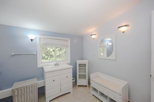 24 Shangri La Drive, Moultonborough, NH 03254