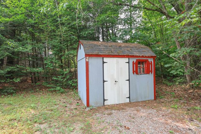 24 Shangri La Drive, Moultonborough, NH 03254