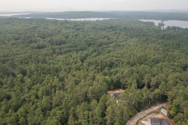 24 Shangri La Drive, Moultonborough, NH 03254