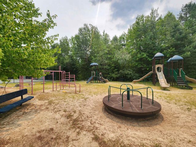 24 Shangri La Drive, Moultonborough, NH 03254