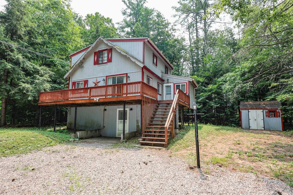 24 Shangri La Drive, Moultonborough, NH 03254