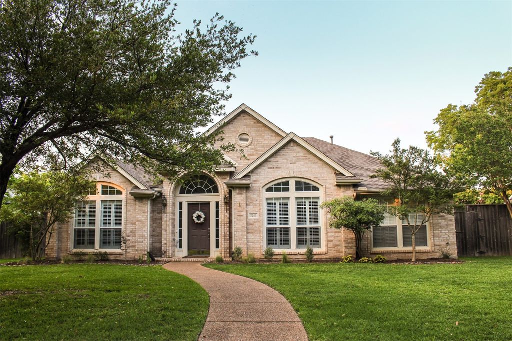 7247 Brennans Drive, Dallas, TX 75214