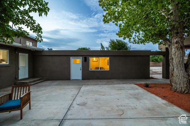 361 S 300 W, Hurricane, UT 84737