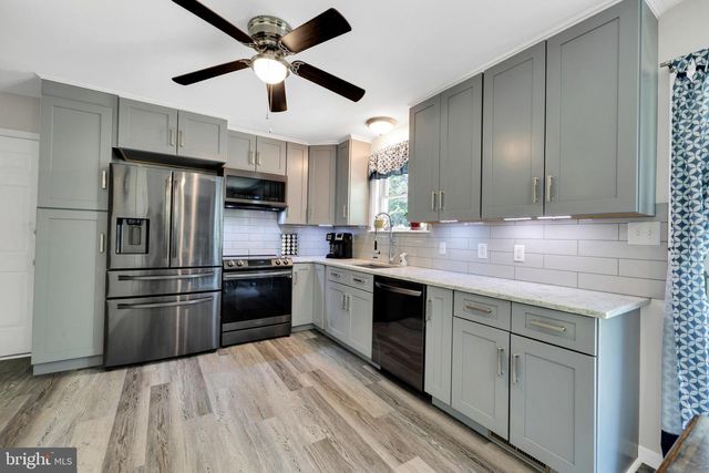 97 BERTOLET MILL RD, Oley, PA 19547
