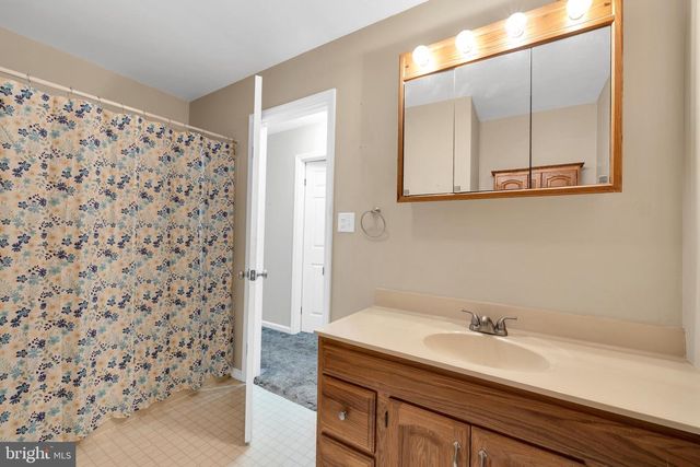 97 BERTOLET MILL RD, Oley, PA 19547
