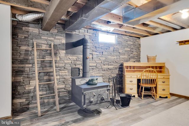 97 BERTOLET MILL RD, Oley, PA 19547