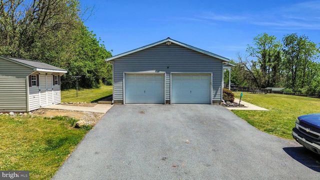 97 BERTOLET MILL RD, Oley, PA 19547