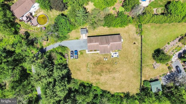 97 BERTOLET MILL RD, Oley, PA 19547