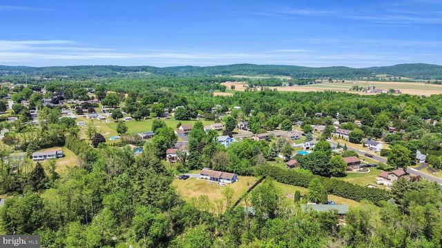 97 BERTOLET MILL RD, Oley, PA 19547
