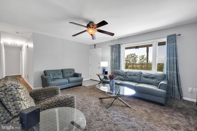 97 BERTOLET MILL RD, Oley, PA 19547