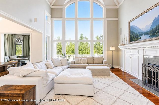 6401 Pine Hollow Drive, East Lansing, MI 48823