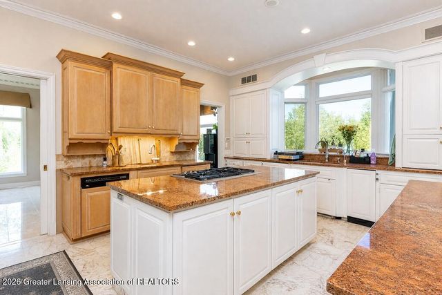 6401 Pine Hollow Drive, East Lansing, MI 48823