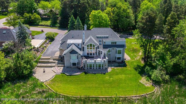 6401 Pine Hollow Drive, East Lansing, MI 48823