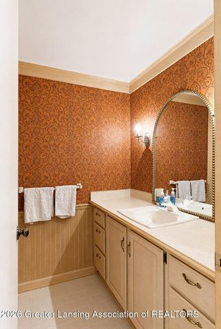 6401 Pine Hollow Drive, East Lansing, MI 48823