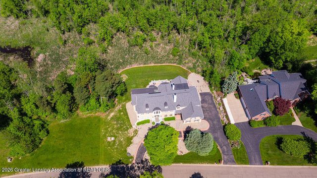 6401 Pine Hollow Drive, East Lansing, MI 48823