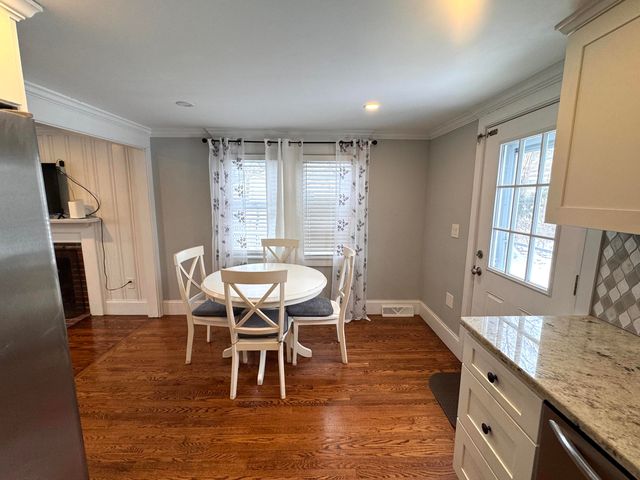 73 Kings Way, Hyannis, MA 02601
