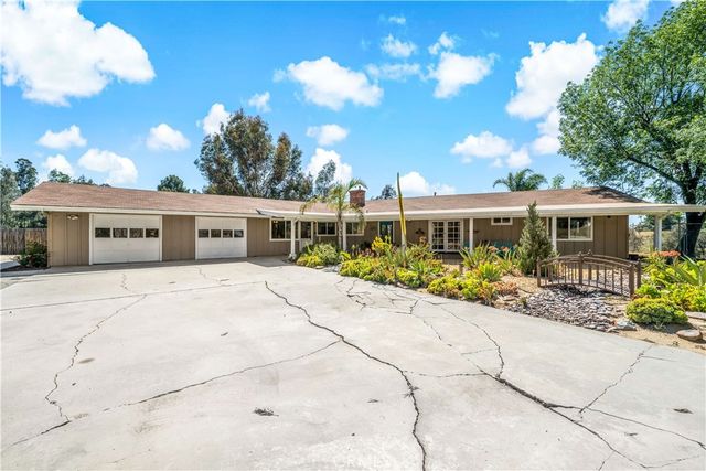 39980 Via Fernando, Temecula, CA 92592
