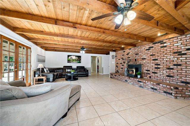 39980 Via Fernando, Temecula, CA 92592