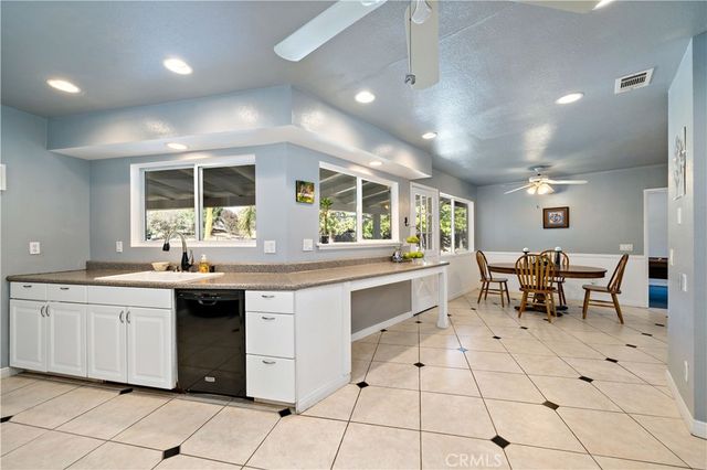 39980 Via Fernando, Temecula, CA 92592