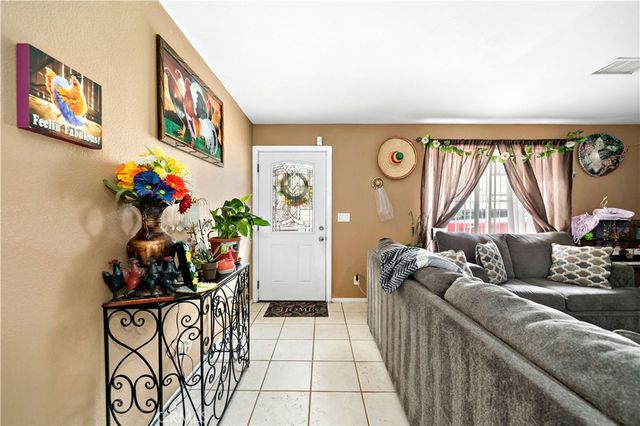 39980 Via Fernando, Temecula, CA 92592