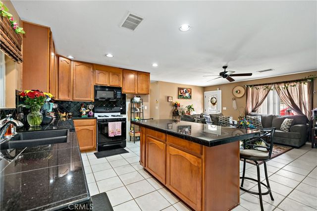 39980 Via Fernando, Temecula, CA 92592