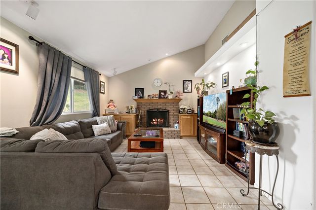 39980 Via Fernando, Temecula, CA 92592