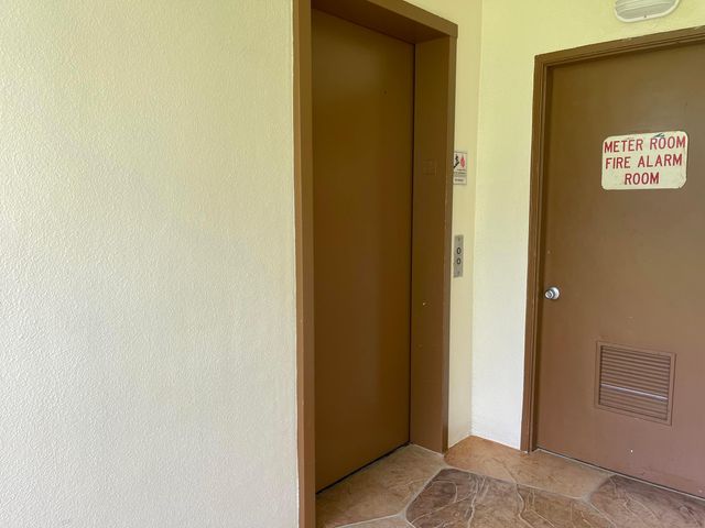 27 Mansfield, Boca Raton, FL 33434