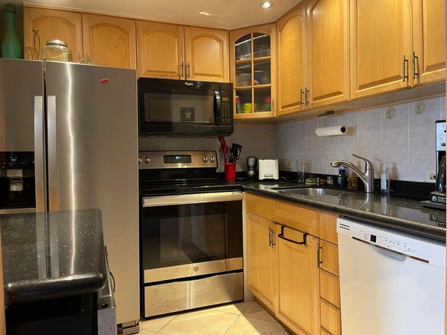 27 Mansfield, Boca Raton, FL 33434