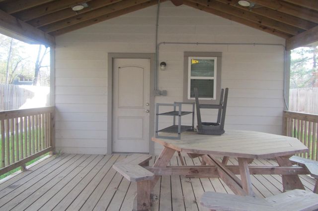 28612 Netawaka, Huntsville, TX 77320