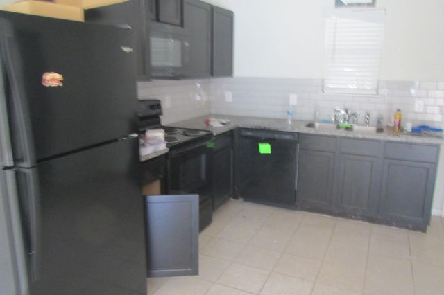 28612 Netawaka, Huntsville, TX 77320