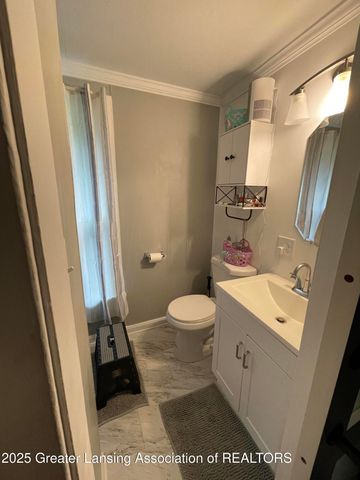 209 Mineral Street, Grand Ledge, MI 48837