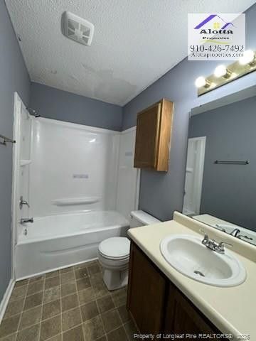 5716 Five Sisters Court, Fayetteville, NC 28311