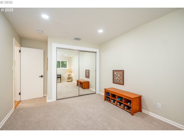 2015 EASTWOOD Ln, Eugene, OR 97401