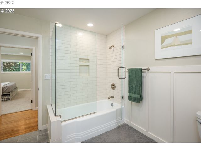 2015 EASTWOOD Ln, Eugene, OR 97401