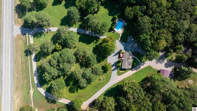 13492 State Route 94 E, Murray, KY 42071