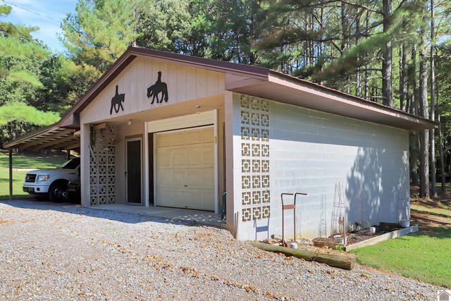 13492 State Route 94 E, Murray, KY 42071