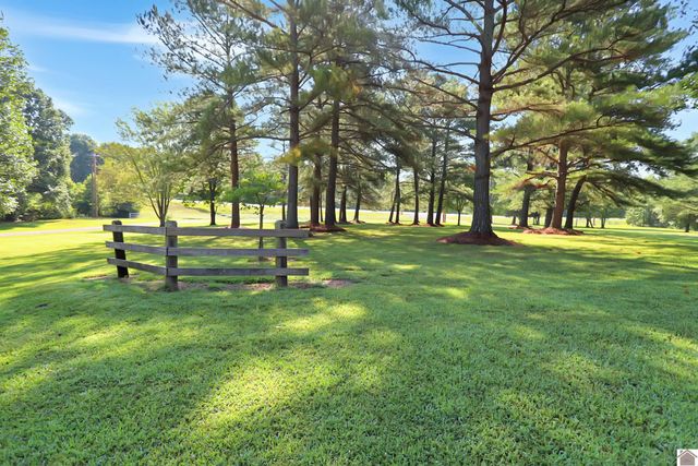 13492 State Route 94 E, Murray, KY 42071