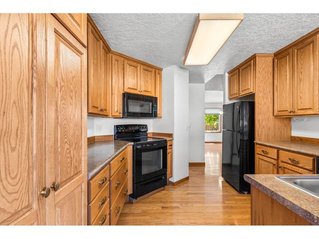 207 N 44th Ave, Greeley, CO 80634