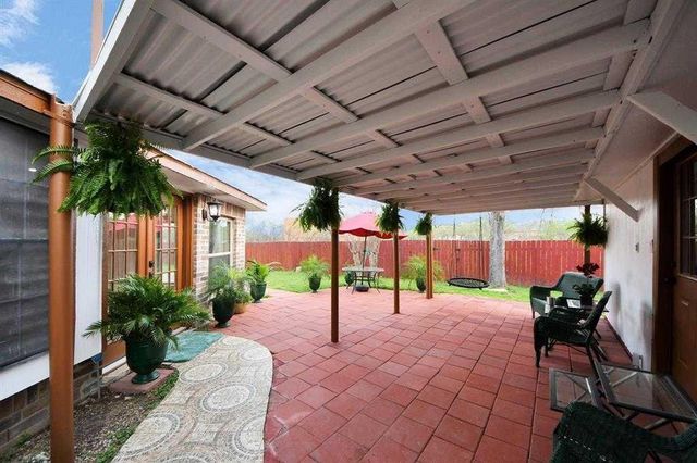 10422 Springland Court, Houston, TX 77065