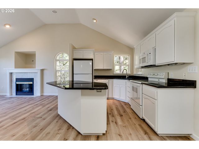 3417 VIDERA Dr, Eugene, OR 97405