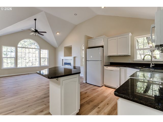 3417 VIDERA Dr, Eugene, OR 97405