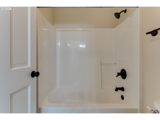 3417 VIDERA Dr, Eugene, OR 97405