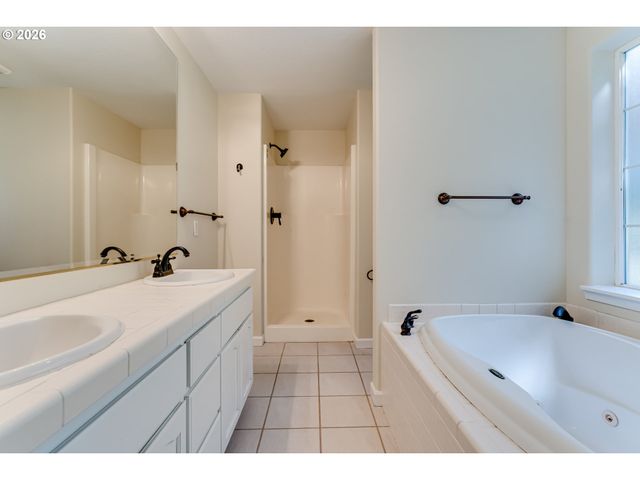 3417 VIDERA Dr, Eugene, OR 97405