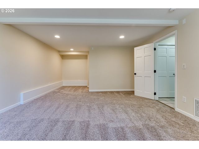 3417 VIDERA Dr, Eugene, OR 97405