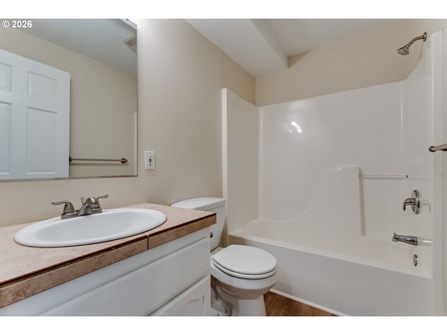 3417 VIDERA Dr, Eugene, OR 97405